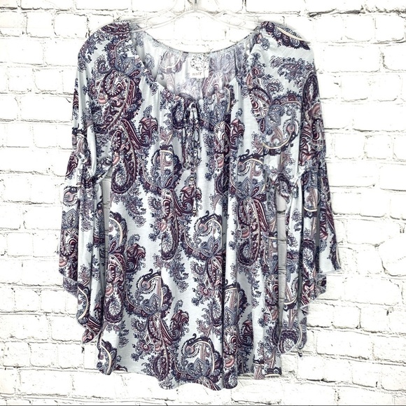 NAIF Tops - nwot-naif Boho Loose Fit Flair Sleeve Print Top SM